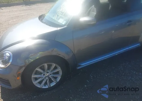 2018 Volkswagen Beetle 2.0T Coast/2.0T S from USA, damaged, VIN 3VWFD7AT0JM706638